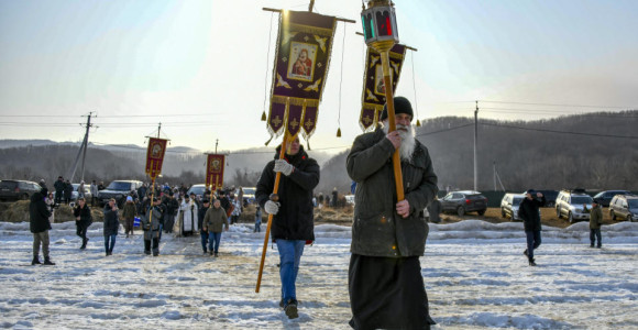 Warm weather threatens Epiphany ice water plunges for Russia's Orthodox Christians